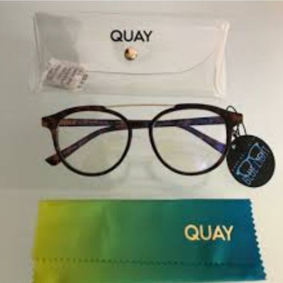 Quay Australia Comment Below Blue Light Glasses- Tortoise main image 4